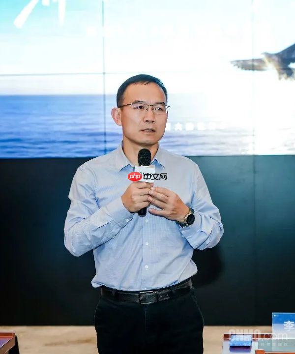 荣耀李坤回应王自如：安卓Air分两种，荣耀和其他