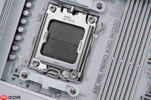 实木+皮革都用上了！技嘉木雕X870E AERO X3D WOOD主板图赏