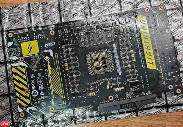 微星旗舰卡皇！RTX 5090 Lightning Z曝光：双12V-2×6接口、40相供电