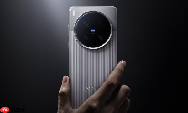 传vivo X300 Ultra将在三月发布：2亿像素＋35mm主摄