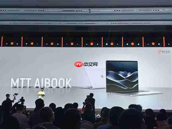 摩尔线程发布MTT AIBOOK笔记本：首发自研长江SoC！32GB+1TB售价9999元