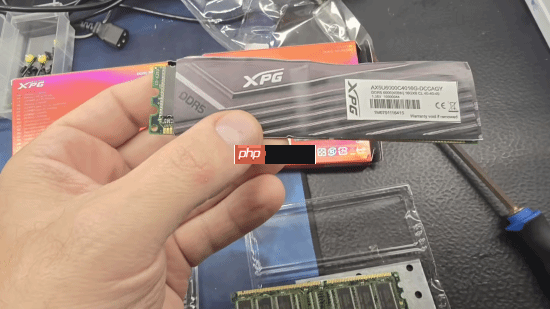 内存价格失控！乐子随之而来 内存条塞金属块造假