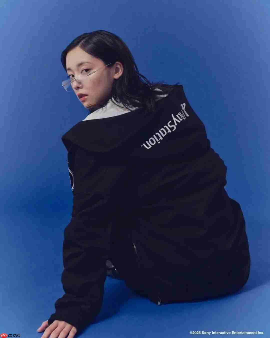 买PS5的钱回来了！ 《寂静岭f》主演加藤小夏成为PS品牌大使并发布品牌服装靓照
