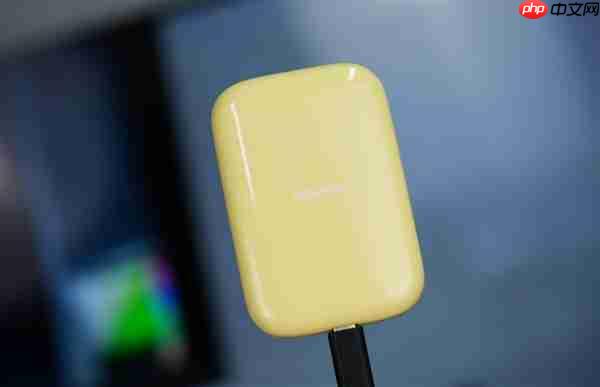 可磁吸绝配iPhone！长江存储致态灵潮流版移动SSD 2TB图赏