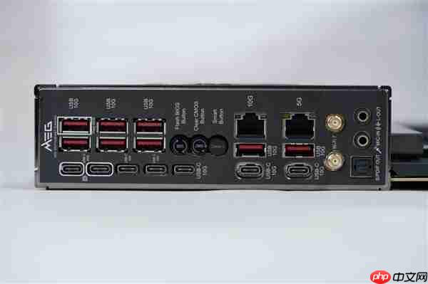 限量1000块！微星MEG X870E GODLIKE X EDITION主板图赏