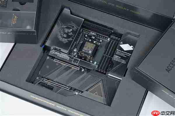 限量1000块！微星MEG X870E GODLIKE X EDITION主板图赏