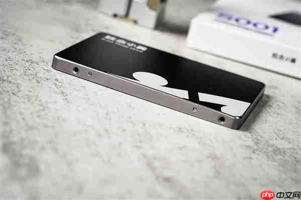 致态小翼S001固态硬盘上手：老机型升级效果立竿见影