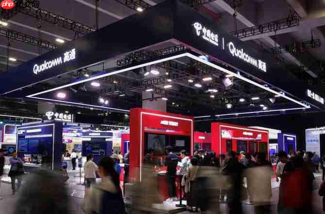 智能体AI应用、人形机器人…多项黑科技亮相2025电信大会高通展台