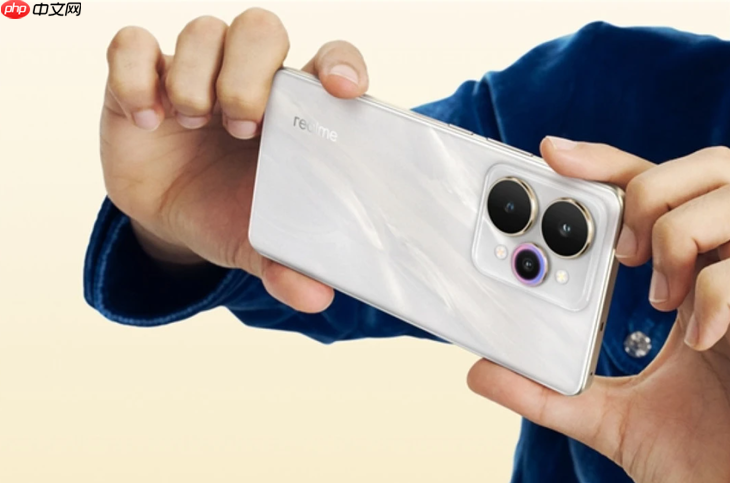 太香了！真我16 Pro系列潜望长焦回归，更有7000mAh大电池