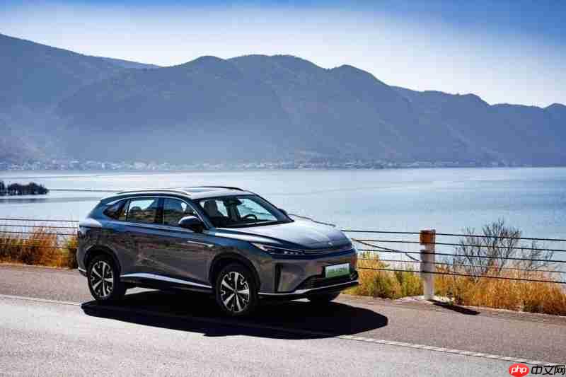 9.98W起买混动SUV！荣威D5XDMH 让10万预算不浪费