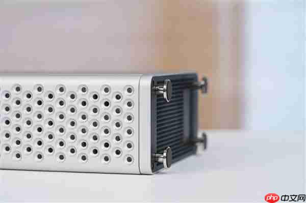 致敬苹果Mac Pro刨丝器！奥睿科Omini Pro迷你机图赏