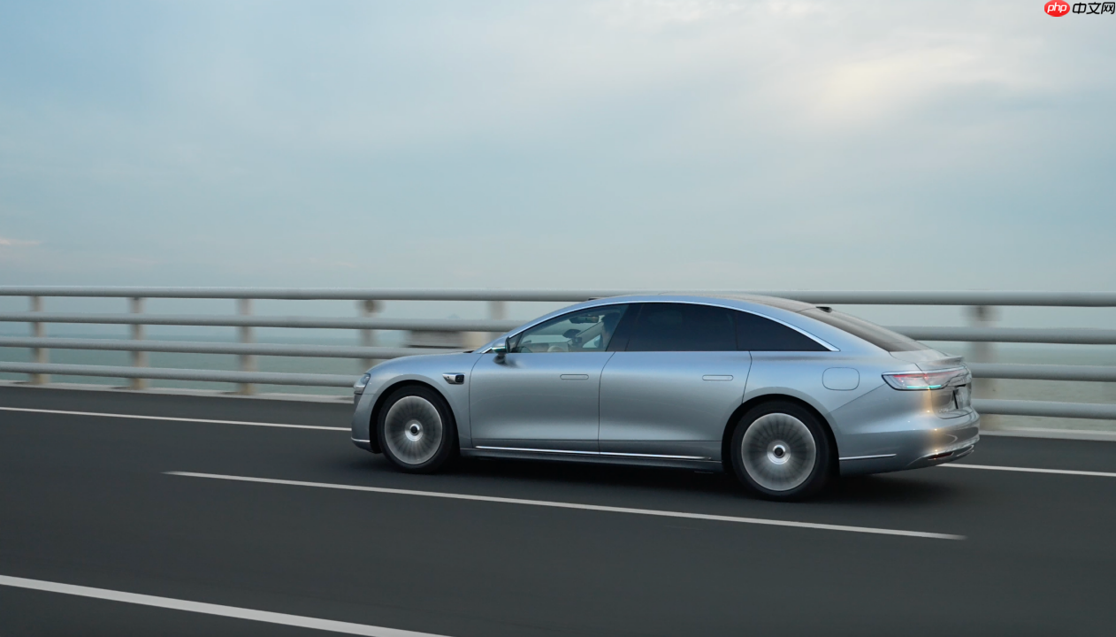 新款享界S9续航首测视频发布，扎实续航更显旗舰9系实力