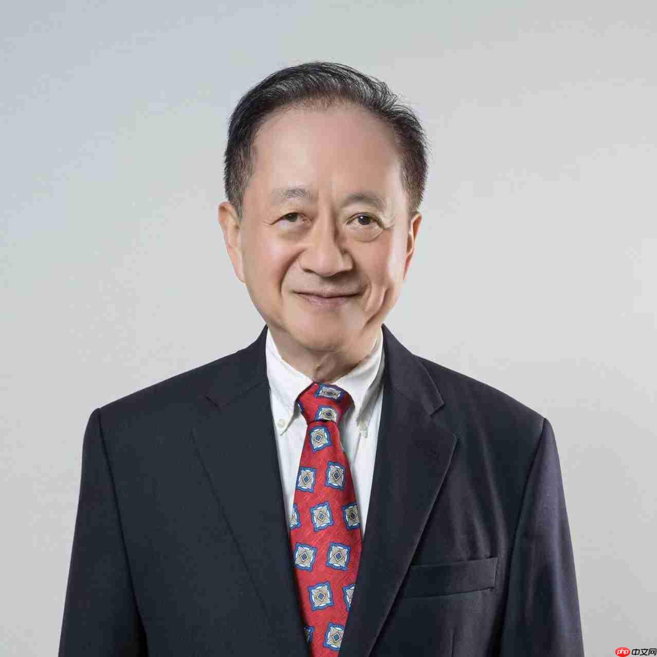 蒋尚义：摩尔定律放缓催动半导体变局，芯粒化解 AI 芯片成本危机