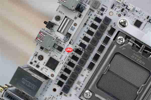 支持10000MT/s内存！微星MPG X870I EDGE TI EVO WIFI主板图赏