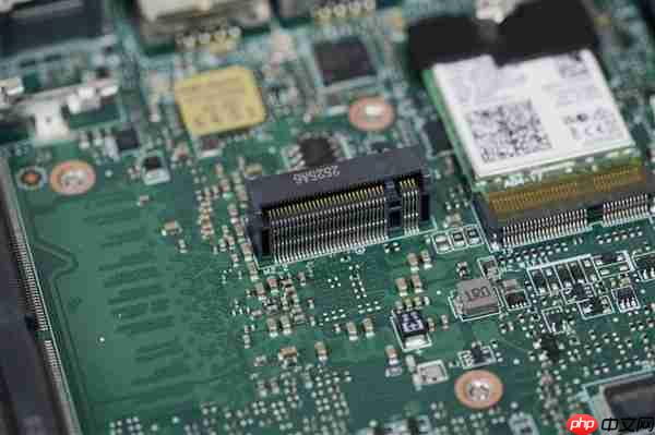 Ultra 7小钢炮！微星Cubi NUC AI迷你电脑图赏