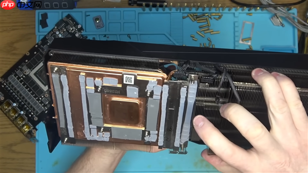 没见过如此惨烈的RTX 4090！严重扭曲、GPU/显存/电感全烧毁