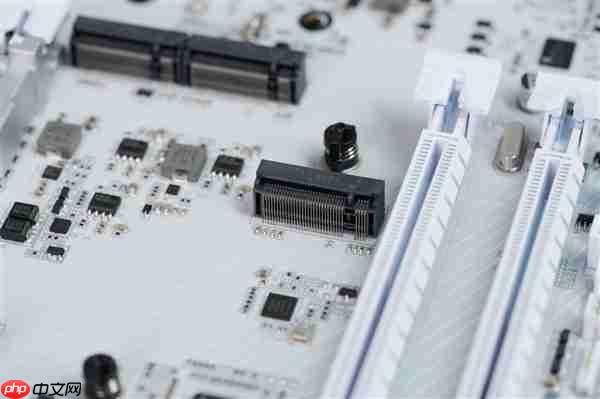 雪景房主机必看！技嘉电竞冰雕Z890 AORUS PRO ICE主板图赏