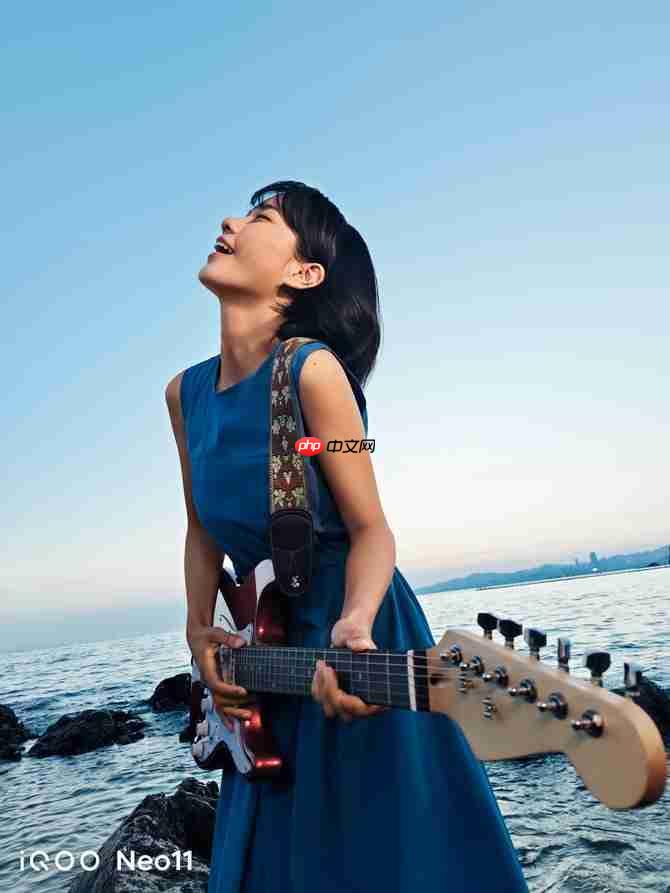 2K屏双芯游戏神机！“超神标准版”iQOO Neo11 起售价2599元