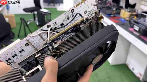 杂交显卡新玩法：GTX 1080 Ti修好了RTX 5070 Ti