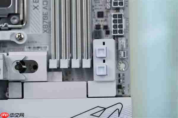 支持DDR5-9000！技嘉X870E AORUS X3D主板图赏