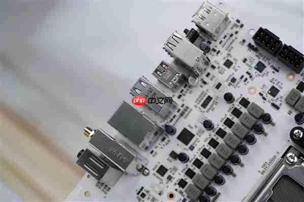 白色高颜值主板！七彩虹CVN B850 ARK FROZEN v14方舟图赏