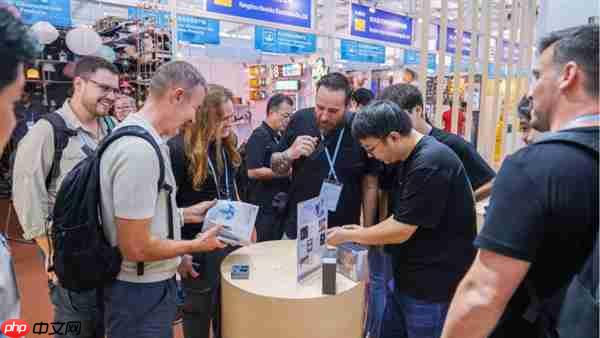 广交会热度不减  时空壶W4与W4Pro差异化设计引众多外商体验