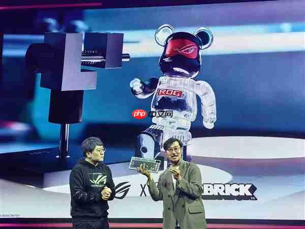 2199元起 华硕ROG发布积木熊联名键盘、路由器