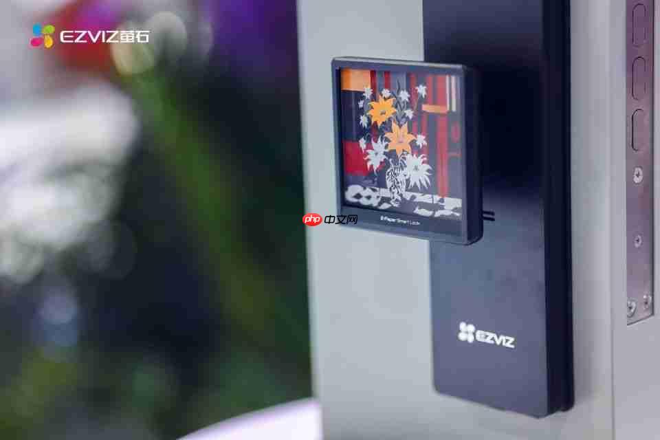 告别伪AI：萤石的「全域自研」，正在定义智能锁的下一站