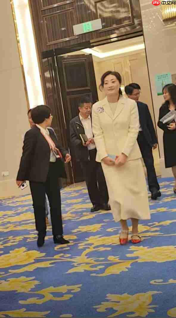 热搜第一！宗馥莉已经辞职