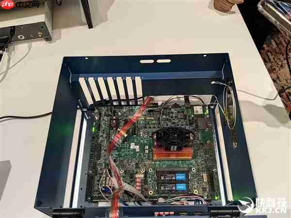 Intel Panther Lake首次公开演示：功耗之低 难以置信！