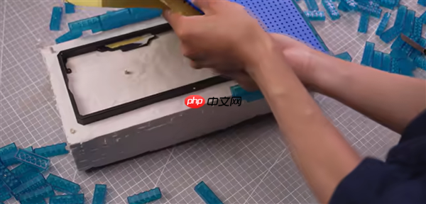 揭秘全球唯一黄金版RTX 5090D！6公斤黄金 神秘大佬买走