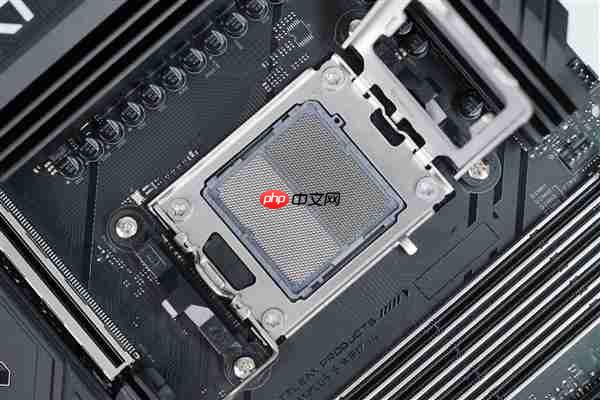 高性价比游戏利器！七彩虹战斧B850M超级黑刃主板图赏