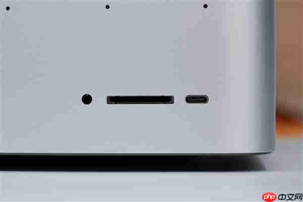 搭载AMD锐龙AI Max+ 395！零刻GTR9 Pro迷你AI工作站图赏