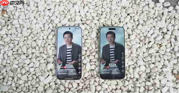 小米17/iPhone 17户外强光下显示对比：小米更清晰