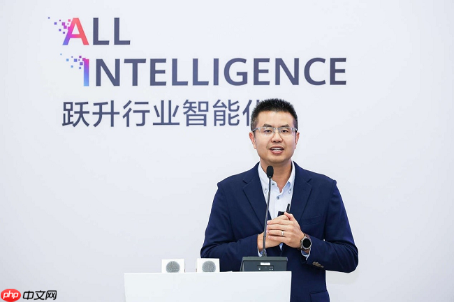 华为联合伙伴发布城市交通大模型解决方案