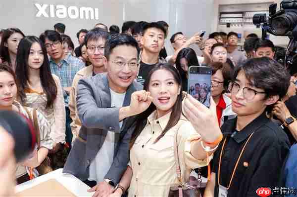 5999元起的小米17 Pro Max卖爆！卢伟冰：说明小米上探超高端赢得了认可