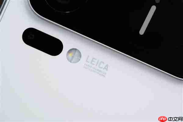 多一块屏对标iPhone 17 Pro Max！小米17 Pro Max图赏