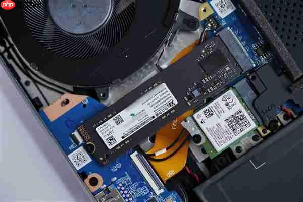 升级长江存储PC450固态硬盘 机械革命耀世16 Ultra图赏