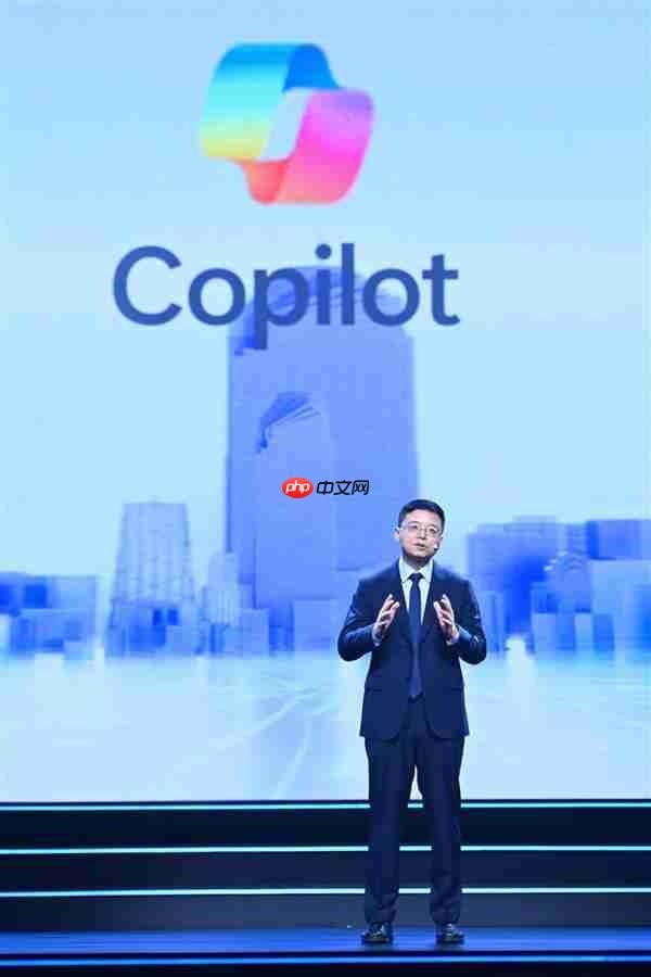 微软全球资深副总裁张祺：未来公司要么大  要么小  中型公司将急剧收缩