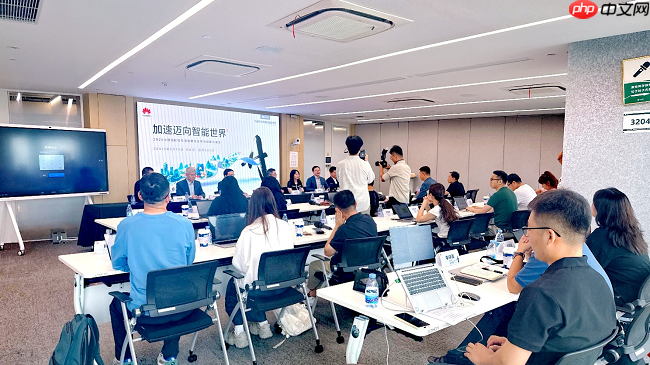 加速迈向智能世界华为即将亮相2025中国国际信息通信展