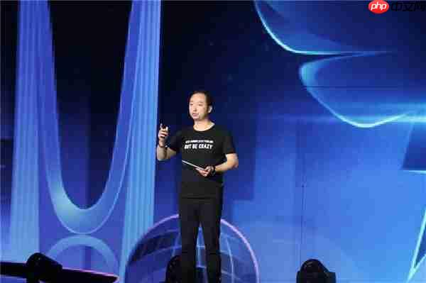 钉钉CEO凌晨12点查岗 称筛选“同道者”  员工：99%的人离职都是因为他