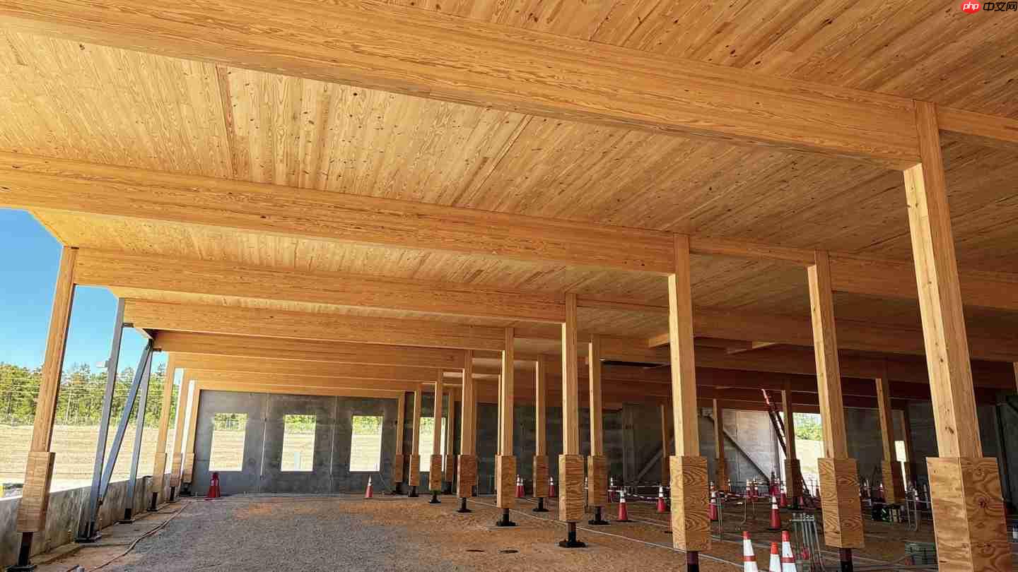 Meta 加入微软行列：试点将重型木结构引入数据中心建造