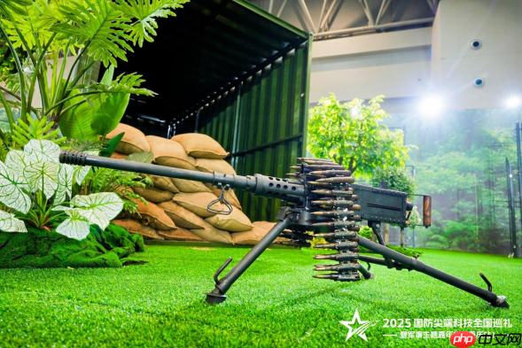 2025国防尖端科技全国巡礼暨军事主题嘉年华（重庆站）“八一”建军节在渝启幕，解锁国防教育新体验