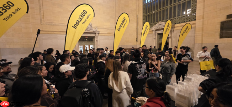 影石创新正式登陆科创板，开盘大涨285%，总市值超700亿元