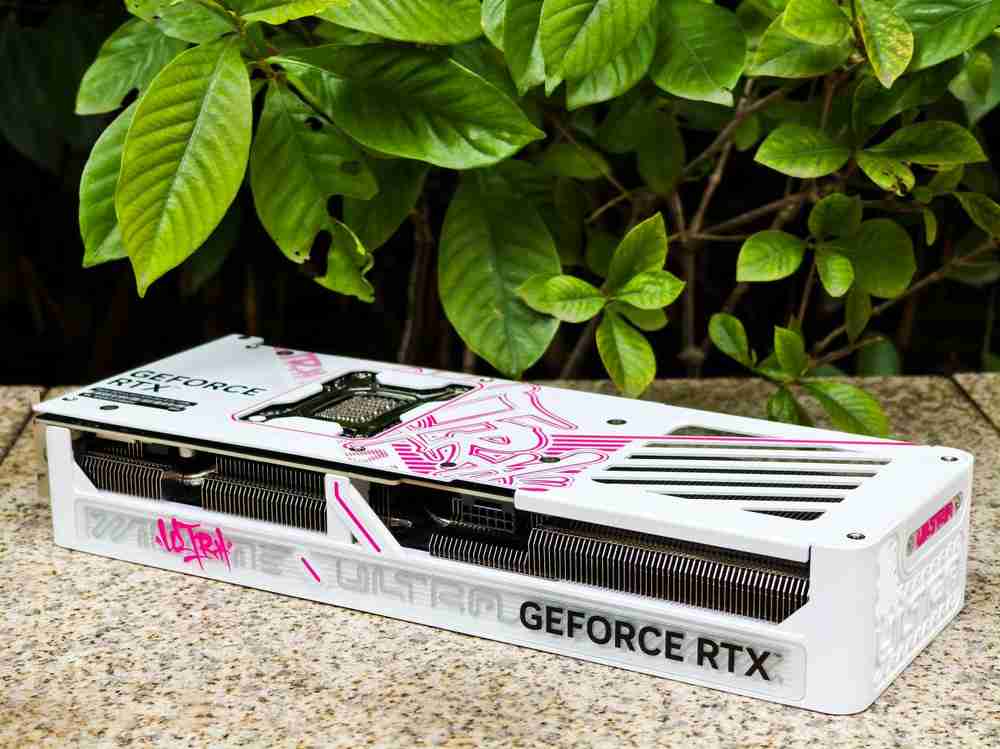 主流玩家再一次狂欢：七彩虹iGame GeForce RTX 5070 Ultra W OC 12GB评测