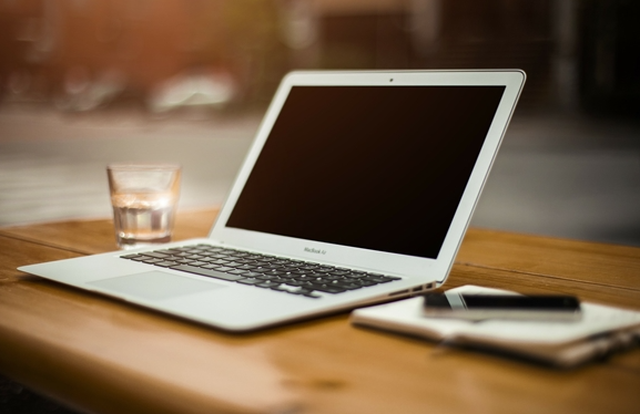 16寸及以上大屏笔记本成主流：大屏幕玩游戏更沉浸！