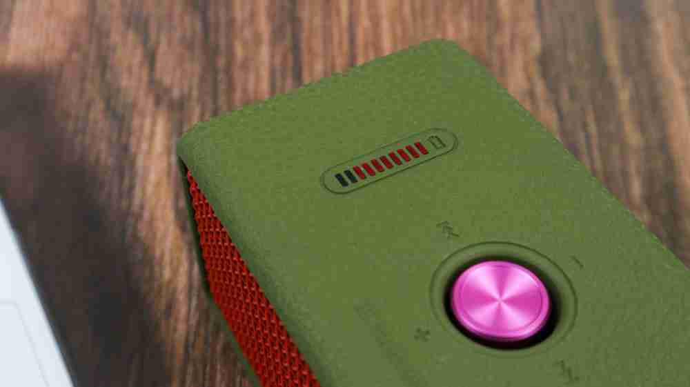 以不一样风格，共迎蛇年：Marshall Emberton III蛇年新春限定艺术家合作款评测