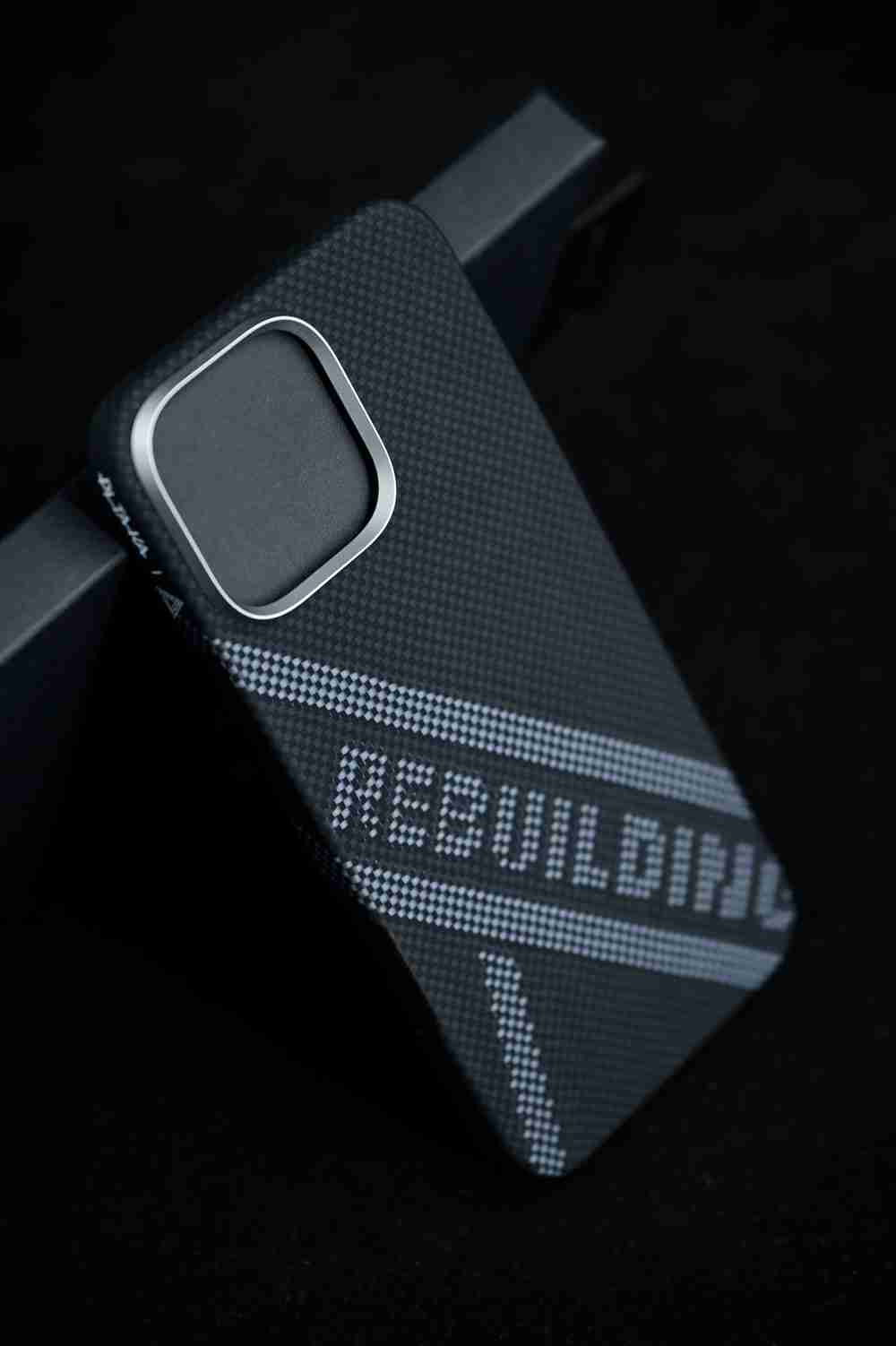 让iphone使用起来更便捷一点，pitaka礼盒开箱图赏