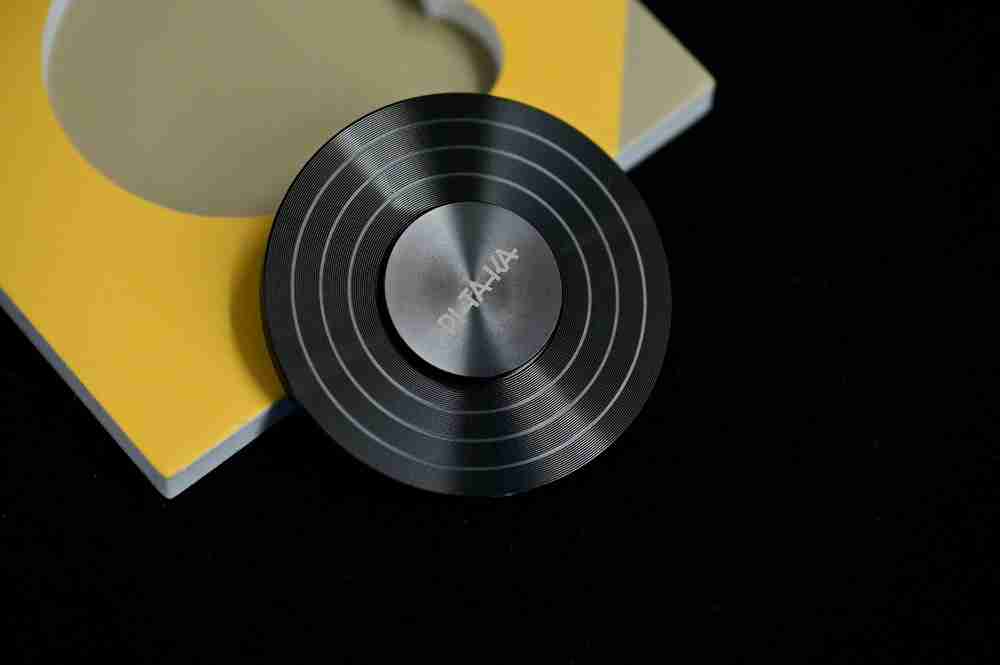 让iphone使用起来更便捷一点，pitaka礼盒开箱图赏