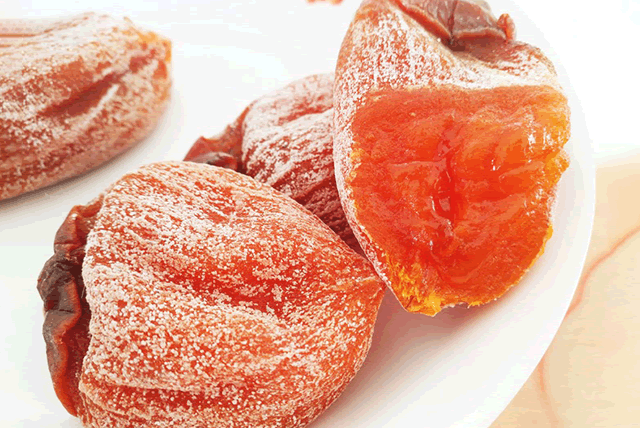 柿子饼不能和什么一起吃 柿饼的功效与作用禁忌